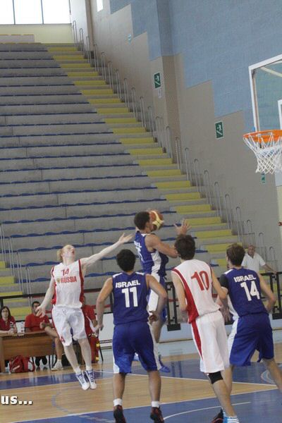 110918 basket 078_tn.jpg